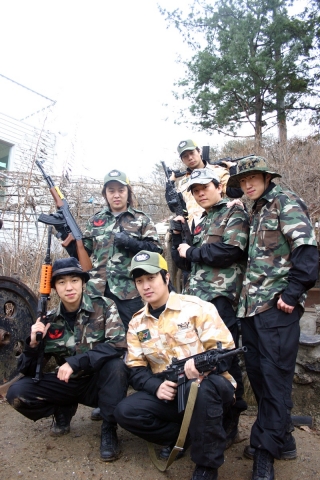 개그클랜 지명전전에 참여하는 개그맨들