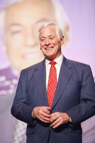 세계적인 자기계발 및 동기부여 전문가인 미국의 브라이언 트레이시 회장은 피닉스리더십센터와 스타프럼디이스트 엔터테인먼트가 12,13일 서울 센트럴시티와 올림픽홀에서 각각 주최한 강연회에 참석해'목표 설정'과 '실행'의 중요성을 역설했다.