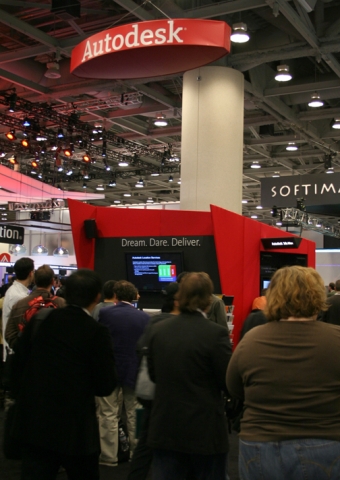 GDC 2007 오토데스크 부스에서 신제품들의 시연이 진행되고 있다
