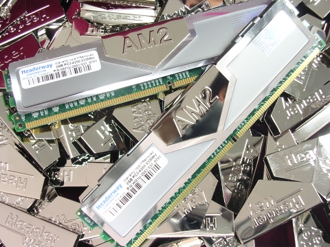 AM2 클립위에 올려진 2GB Z-Lite 메모리