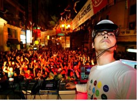밤낮으로 만들어내는 리듬의 향연...미래형 댄스 파티 ‘서울 월드DJ 페스티벌’