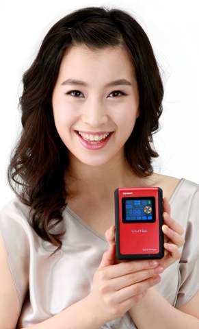 출사, 여행이 늘어나는 봄을 맞아 새로텍이 포토스토리지 보급형 제품을 선보였다
