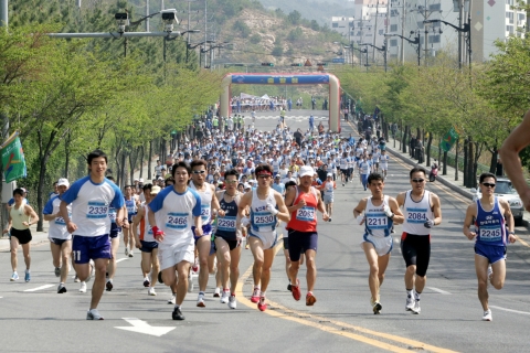 지난해 울산-현대 전국 산악마라톤대회.
