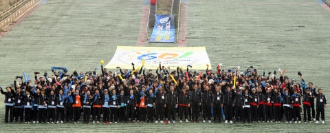 전북대가 개교 60주년을 맞아 ‘2007 교직원 한마음대회’를 4월 27일-28일 양일간 무주리조트에서 개최하였다.
