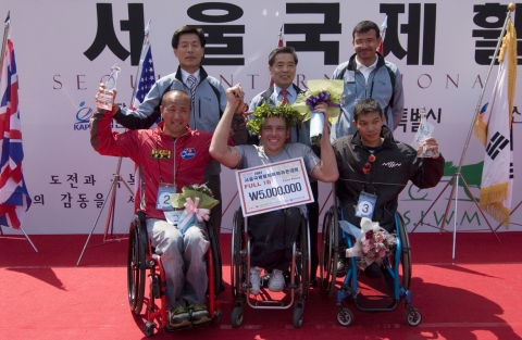 2007년 16회 서울국제휠체어마라톤대회 1.2.3등 기념사진