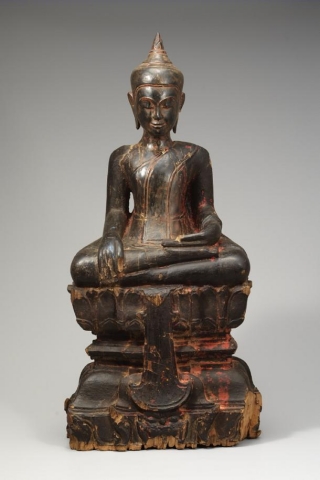 불상.
캄보디아 17-18세기 
높이 75cm