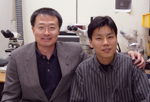 이진한 교수(좌), 한래희 씨(우)