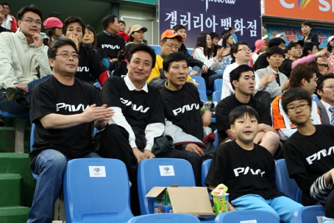 2007년도 프로야구 타이틀스폰서인 ‘삼성 PAVV’ 가 ‘컬러마케팅’과 스포츠마케팅을 접목한 ‘PAVV 블랙존’ 행사를 펼친다.