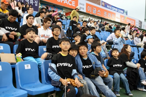 2007년도 프로야구 타이틀스폰서인 ‘삼성 PAVV’ 가 ‘컬러마케팅’과 스포츠마케팅을 접목한 ‘PAVV 블랙존’ 행사를 펼친다.