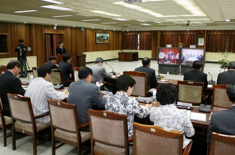 전국농업기술센터소장 화상회의하는 모습