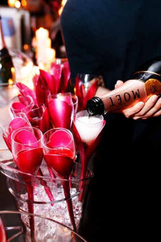 모엣 샹동의 플라워 로제 나잇