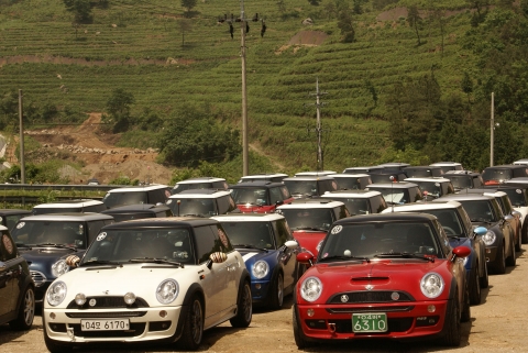 BMW그룹 코리아는 지난 24일부터 26일까지 2박 3일 동안 전라남도에서 MINI 고객들과 함께 ‘2007 MINI 런 인 코리아(MINI Run in Korea)’ 행사를 개최하였다.