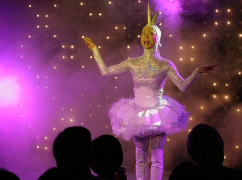 여성 관객들의 마음을 사로잡은 브로드웨이 클럽뮤지컬‘동키쇼’/ 대학로 동키쇼 전용홀 / 6월 30일까지 (시즌1) 7월 1일~9월 30일 (시즌2) / 문의 ㈜시그마엔터테인먼트 02)3443-6487