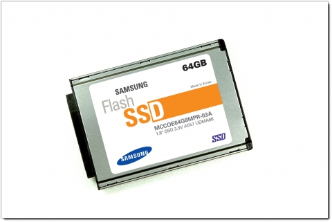 삼성전자가 본격 양산 개시하여 주요 노트북 PC 업체에 공급 예정인 1.8인치 64GB SSD (Solid State Drive)