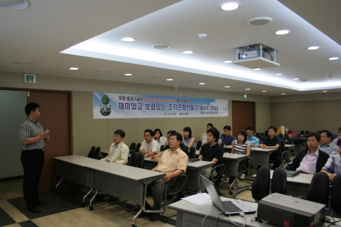 포항제철소 품질기술부(부장 이정식)는 지난 21일 월포수련관에서 저근속 엔지니어와 직책보임자간의 가치관 차이를 확인하고 공감대를 형성하기 위한 “열린 간담회(OPEN Communication)” 행사를 가졌다.