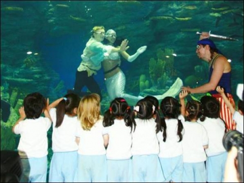 인어공주 수중유영쇼