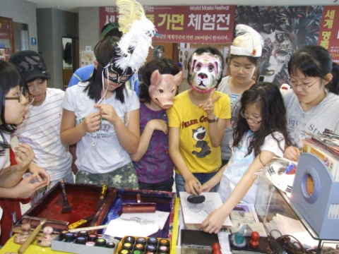 부산에서 문화체험 나들이 가볼 만한 곳...세계명화체험/세계가면체험 앵콜전