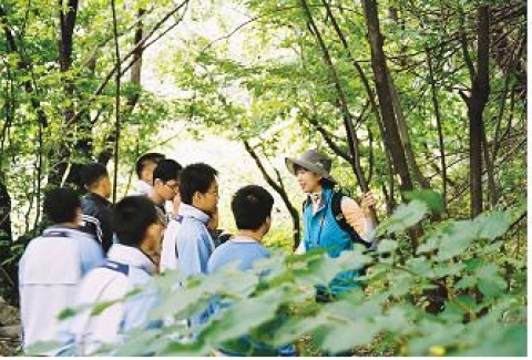 숲 해설가와 함께하는 숲체험