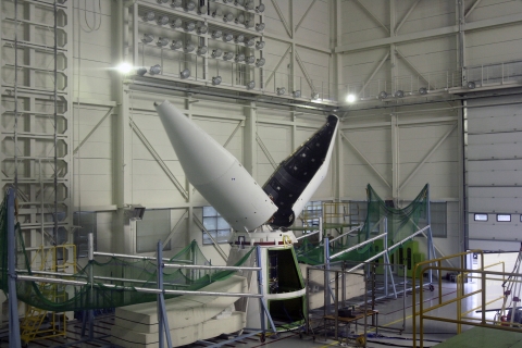 소형위성발사체(KSLV-I)의 상단부의 노즈페어링 전개 모습(II)