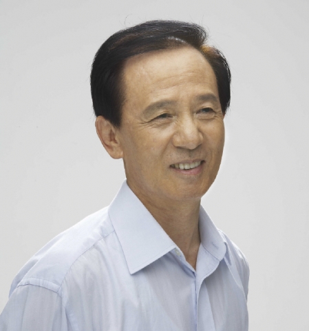 김홍신이 의정활동을 끝내고 작가로 돌아와 2년 7개월의 집필 끝에 『김홍신의 대발해』를 출간하고 인터파크도서 독자 100명과 만난다
