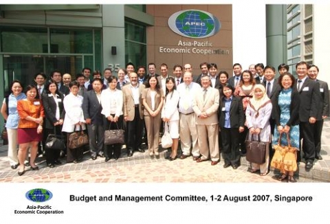 APEC 예산운영위원회 각국대표단 기념촬영(농진청 대표 : 우측 두 번째)
