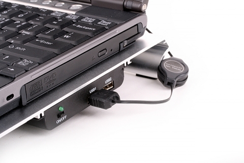 (주)디직스세미콘, 노트북 쿨러 작동 및 USB 허브 포트 사진