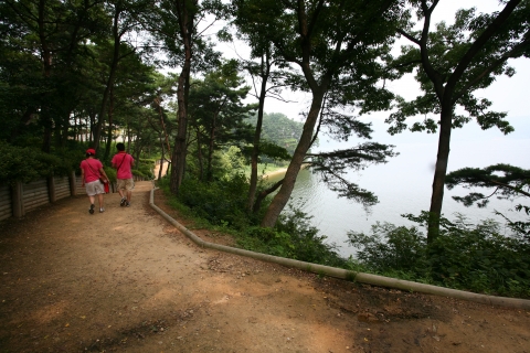 충남 예산 호숫가 산책코스(여행작가 이동미 제공)