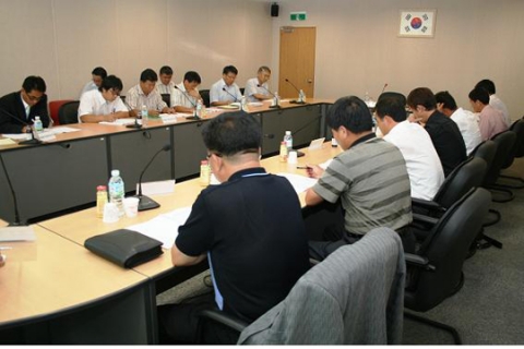 지난 달 28일 공사 중회의실에서 진행된 이중벽탱크 제조업체 실무자회의