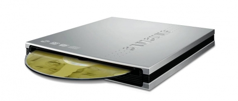 슬롯인 슬림 외장형 DVD 기록기기(SE-T084L)는 슬롯인 방식 최초로 8cm 디스크 지원, USB BUS power로 기록 및 재생, 매뉴얼 디스크 이젝트 기능 등 사용자 편의성을 강조한 제품