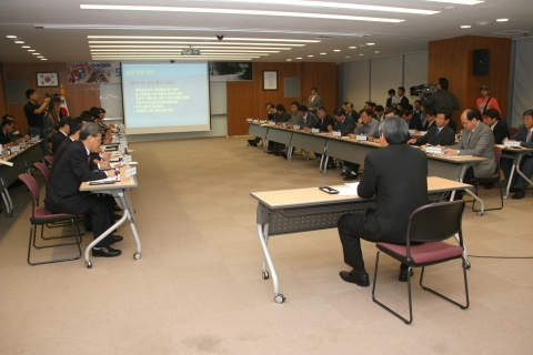 가로 경관 저해시설물과의 ‘전쟁’ 선언과 관련한 실무자 대책회의
