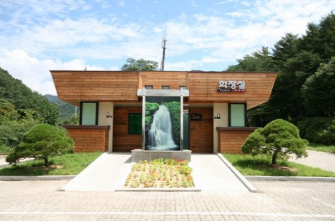 포천 백운계곡B동 화장실 전경