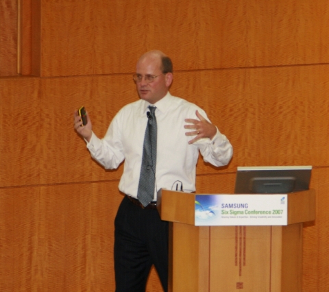 GE 기업금융 아시아의 존 플래너리(John L. Flannery) 사장이 『삼성 식스시그마컨퍼런스 2007』에서 GE 기업금융 혁신 우수사례를 발표