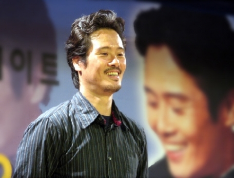 뮤지컬 공연을 보여줄 배우 남경주 사진 
