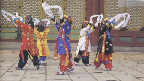 중요무형문화재 제39호 처용무