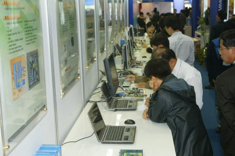 지난해 개최되었던 IT SoC 페어의 모습(ETRI 출품 모습)