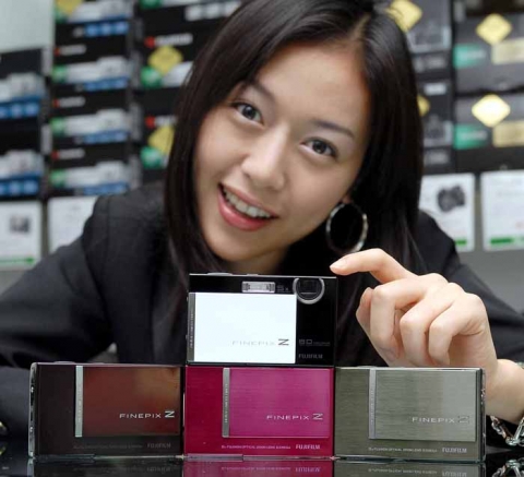 후지 파인픽스 Z100fd 모델컷 이미지