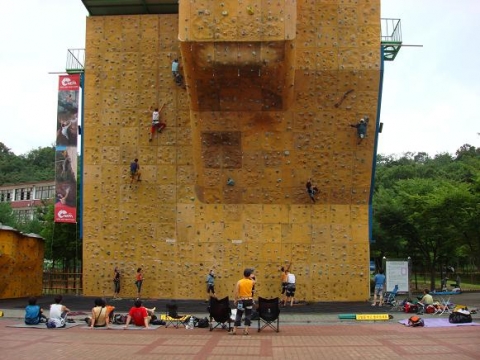 노원구 당고개 인공암벽장 모습