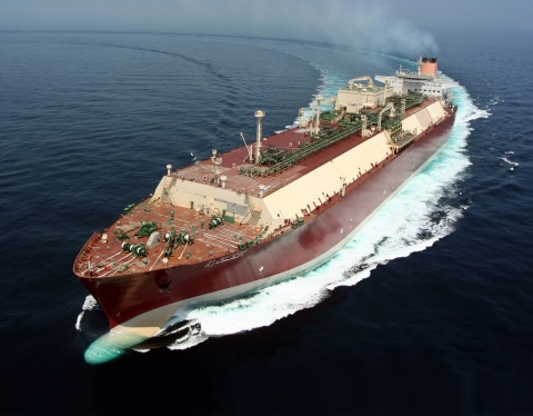 현대중공업이 건조한 세계 최대 21만6천입방미터(㎥)급 LNG선.