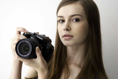 파나소닉코리아가 국내 첫 출시한 DSLR 카메라 파나소닉 루믹스 L10