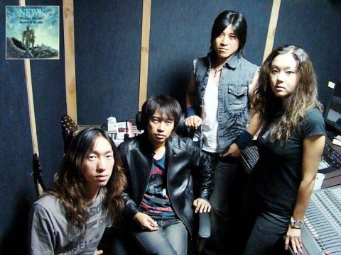 좌로부터 윤제인(베이스), 최동섭(보컬/기타), 고재웅(기타), 허주희(드럼)