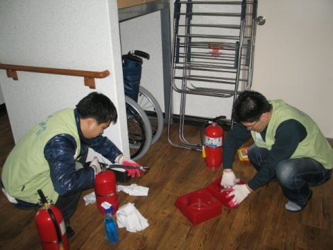 소화기 점검 및 청소
