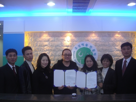 극단 예지인 천동희 대표와 우성예술전문학교 김신우 학장