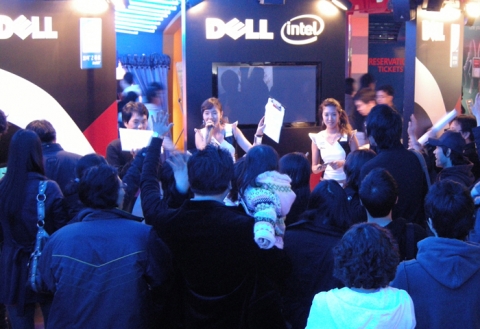 델인터내셔널이 지난 12월 2일 강남구 삼성동 메가박스에서 로드쇼 이벤트 행사를 진행하고 있다.