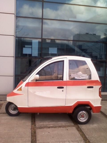 친환경 삼륜국민차 '토트'(EM-PC1000)