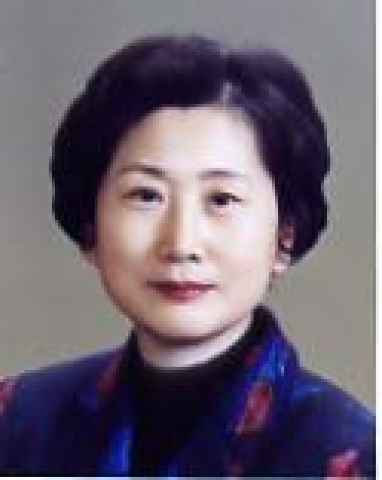 수상자인 류인혜 수필가