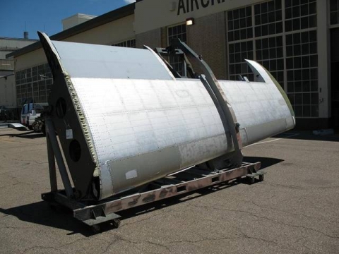 날개구조물 (Outer Wing)