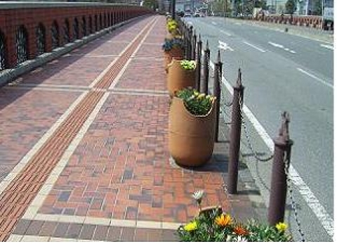 평탄성 (3m 직선자로 쟀을 때 10mm 이내로) 정비후