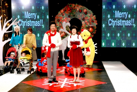 롯데홈쇼핑 크리스마스 방송장면