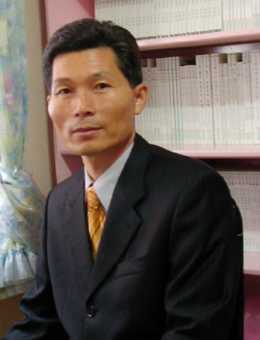 수필가 김영일