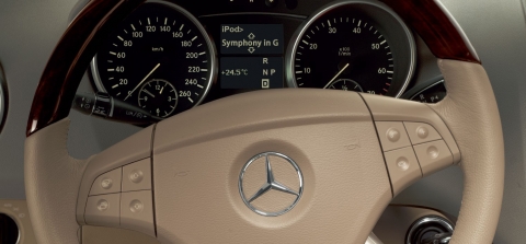 메르세데스-벤츠 새해 맞이 The new C-Class 프로모션-iPod your Mercedes